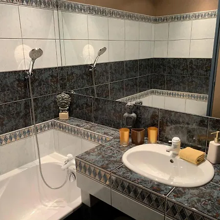 Le Moulin Du Boisset Nocleg ze śniadaniem 3*