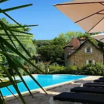 Le Moulin Du Boisset לינה וארוחת בוקר 3*